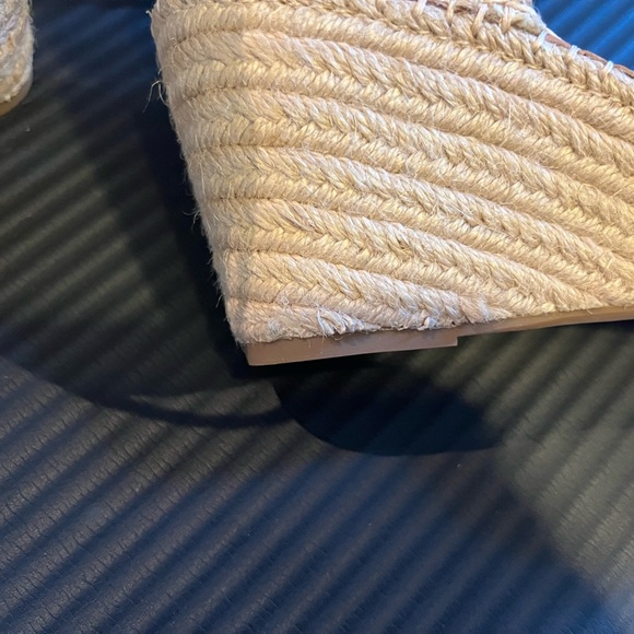 Kenneth Cole Gentle Souls Wedge - Picture 5 of 9